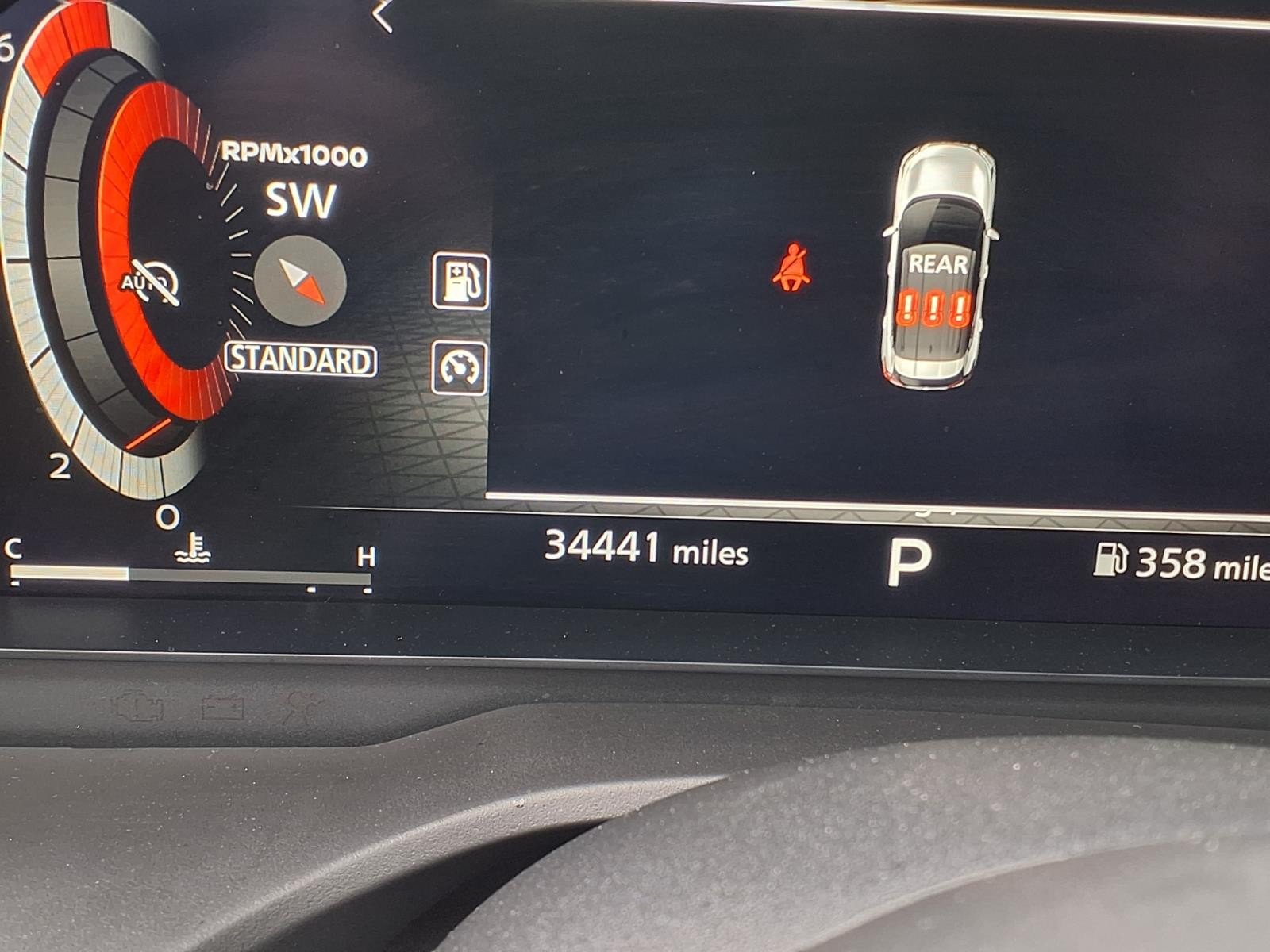 2024 Nissan Rogue SL Silver at Robbins Nissan
