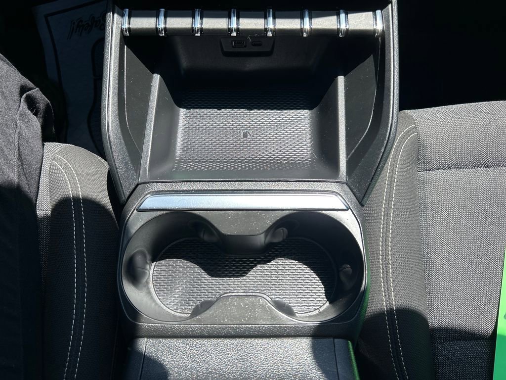 Used 2025 Ebony Twilight Metallic GMC Elevation image 31