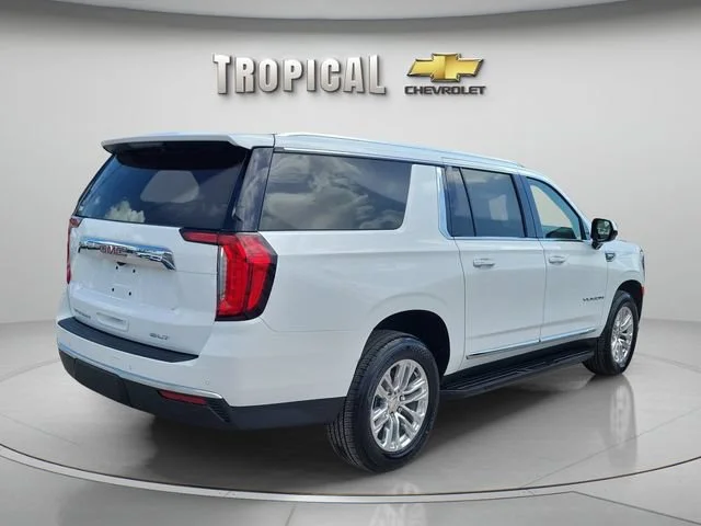 Used 2024 Summit White GMC SLT image 3