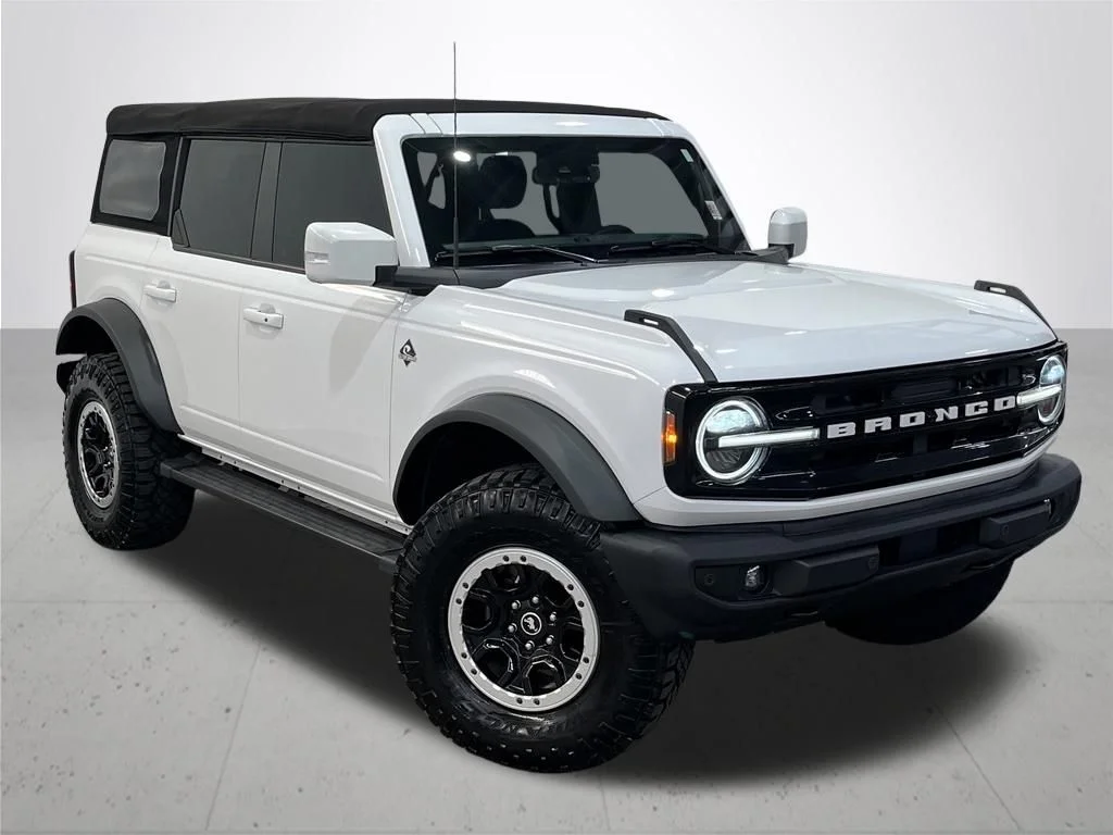Used 2022 White Ford Outer Banks image 7