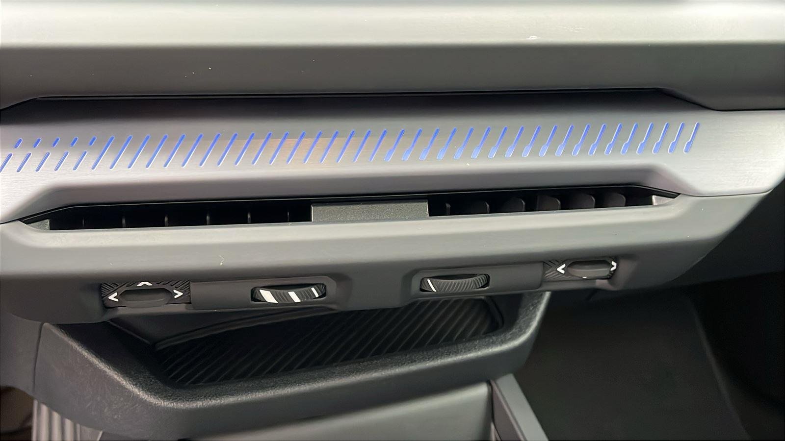 2025 BMW 2 Series 228 - Photo 19