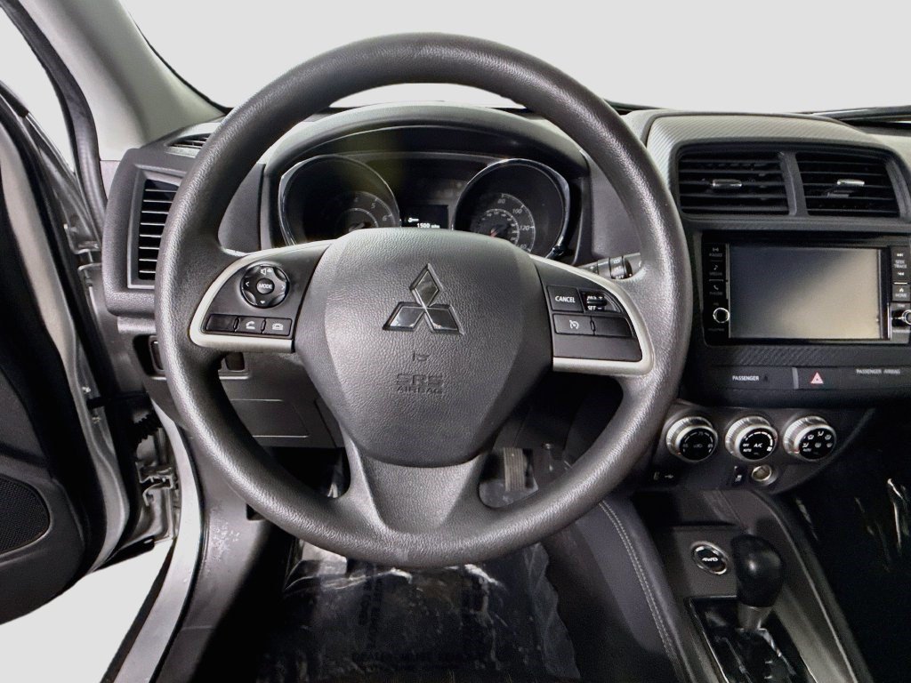 Used 2025 Alloy Silver Metallic Mitsubishi ES image 9