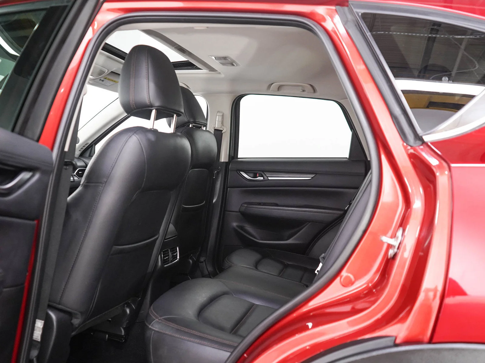 Used 2019 Soul Red Crystal Metallic Mazda Grand Touring image 18
