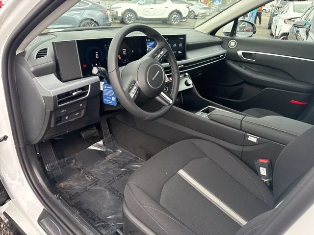 New 2026 Serenity White Hyundai SEL Sport image 18