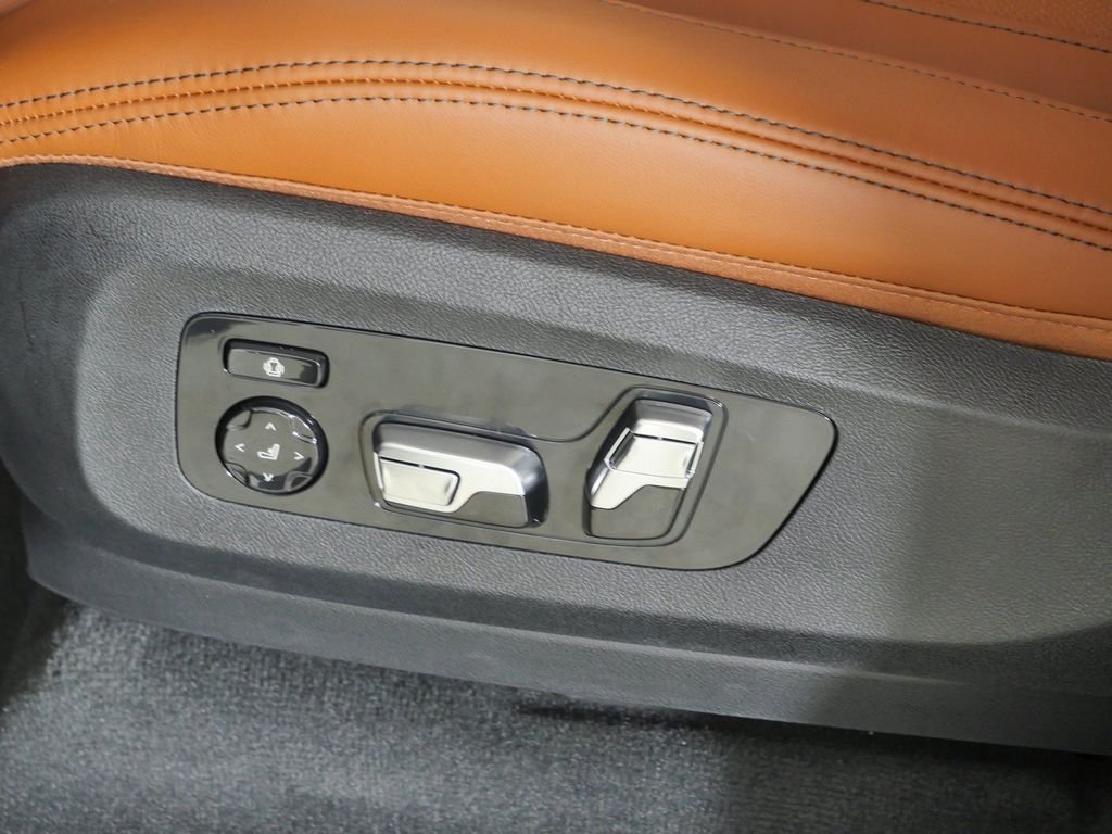 New 2027 Dravit Grey Metallic BMW xDrive40i image 40
