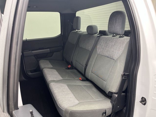 Used 2023 Oxford White Ford XLT image 12