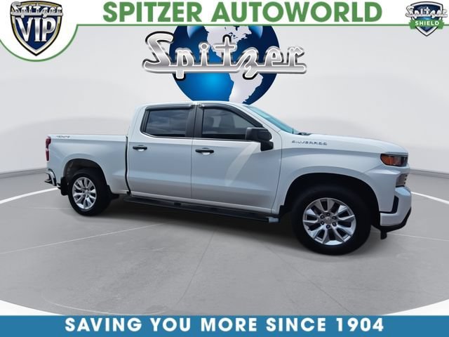 Used 2022 Summit White Chevrolet Custom image 4