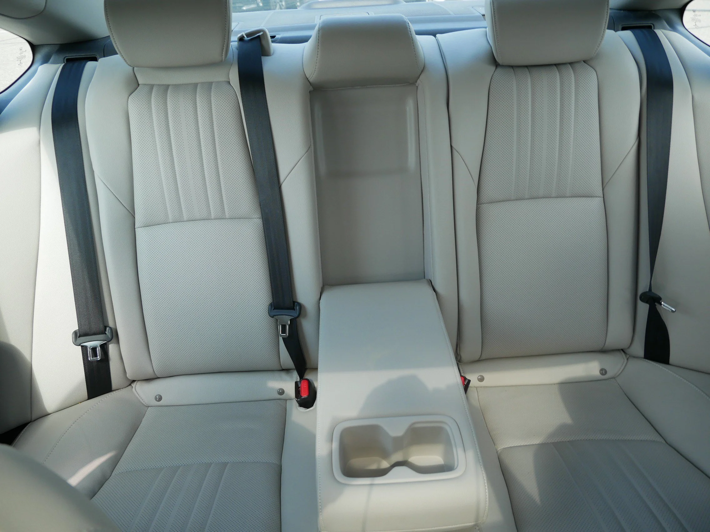 Used 2019 Champagne Frost Pearl Honda EX-L 1.5T image 13