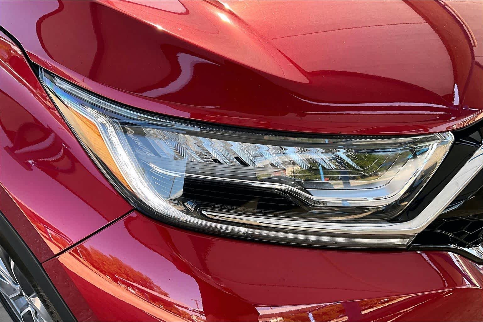 Used 2020 Radiant Red Metallic Honda Touring image 28