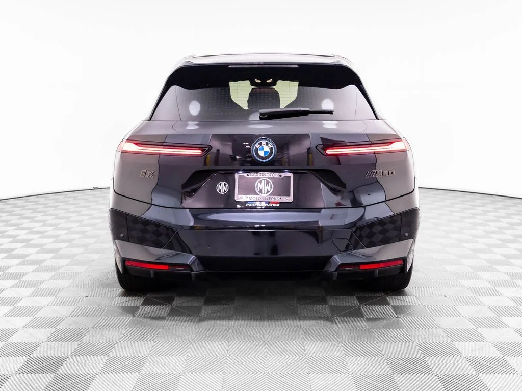 Used 2023 Black BMW M60 image 4