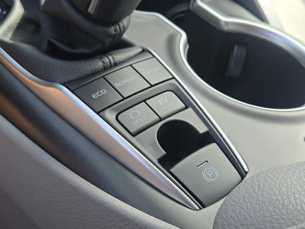Used 2024 Silver Toyota Hybrid XLE image 23