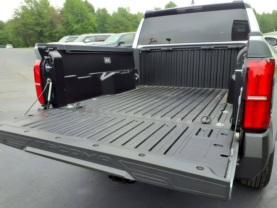 Used 2025 Celestial Silver Metallic Toyota SR image 6