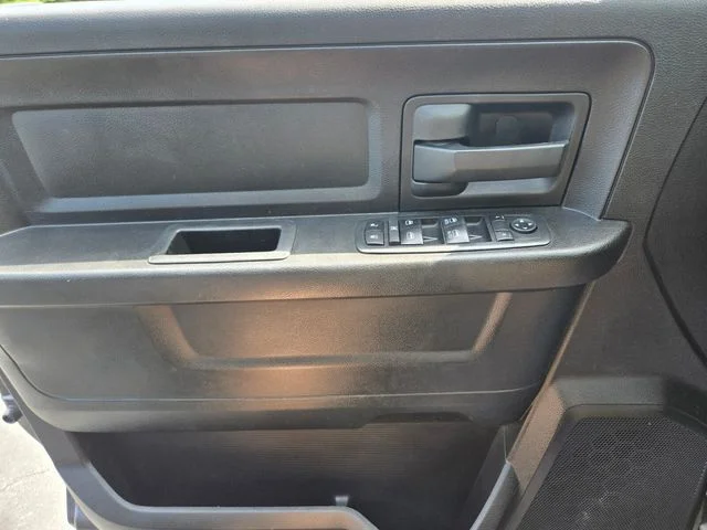 Used 2019 Gray Ram Express image 32