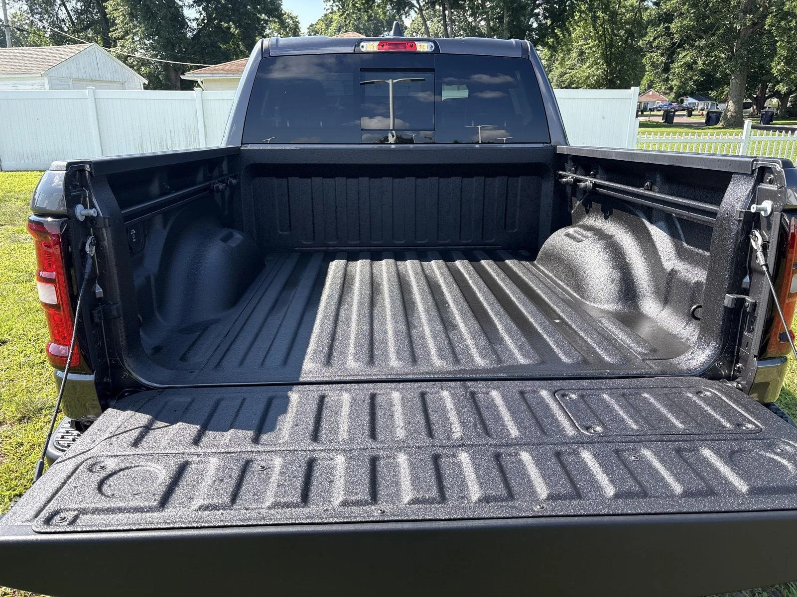 New 2026 Granite Crystal Metallic Clearcoat Ram Rebel image 11