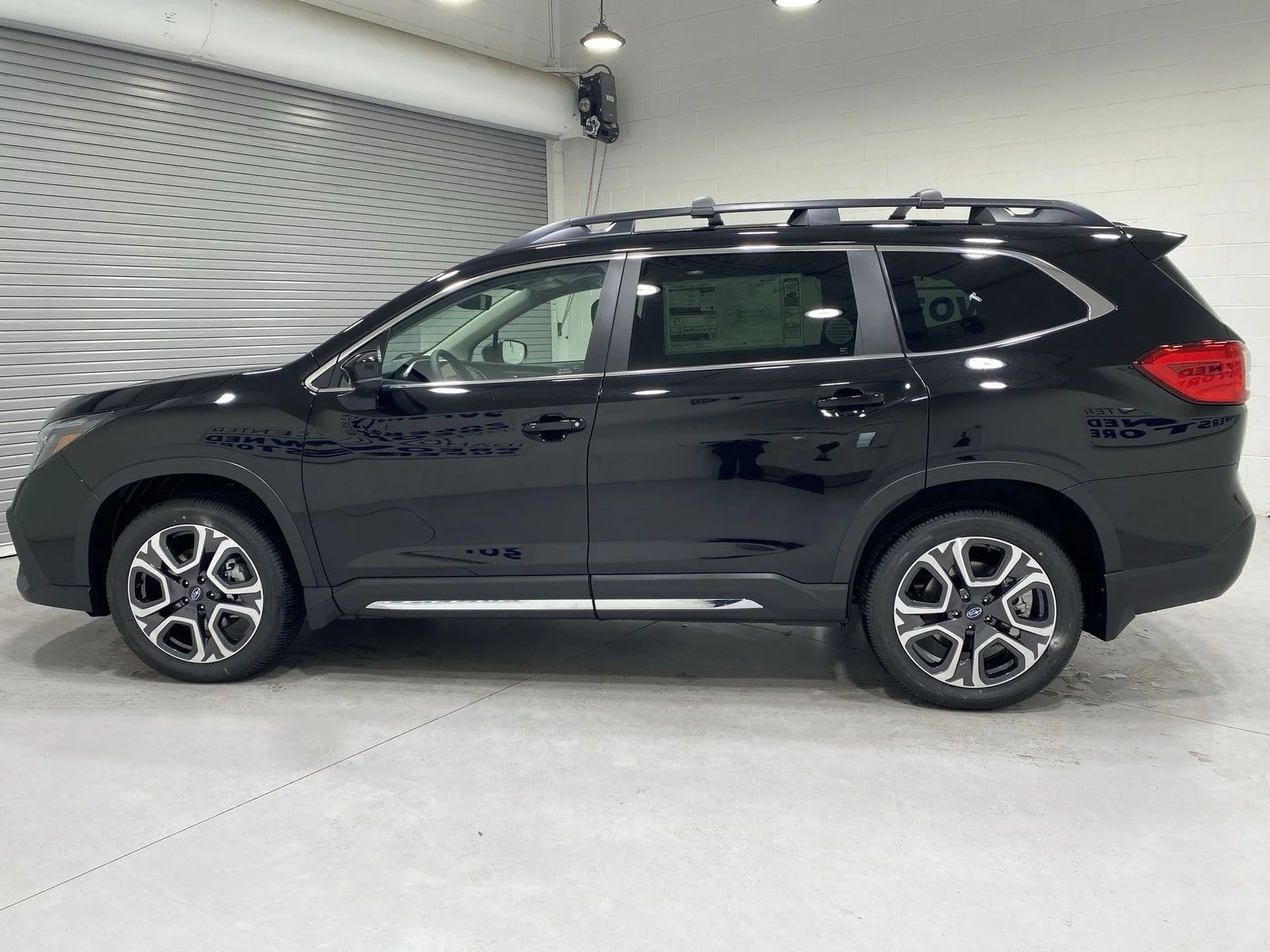New 2026 CRYSTAL BLACK SILICA Subaru Limited image 5