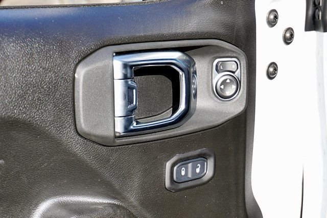 New 2026 Bright White Clear-Coat Exterior Paint Jeep Willys image 27