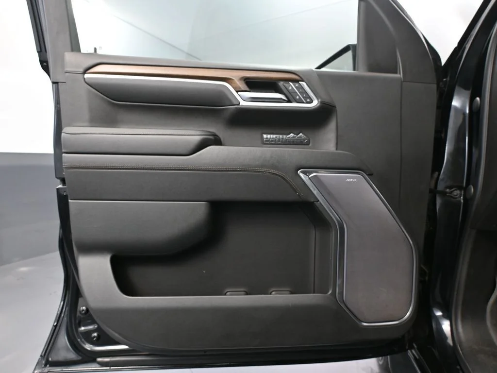 Used 2023 Black Chevrolet High Country image 14