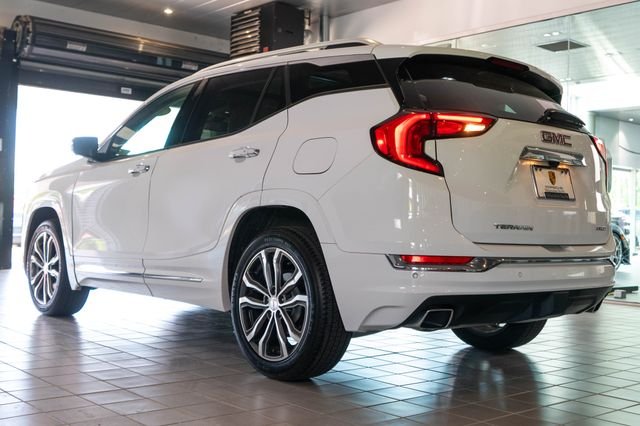 Used 2019 White GMC Denali image 7
