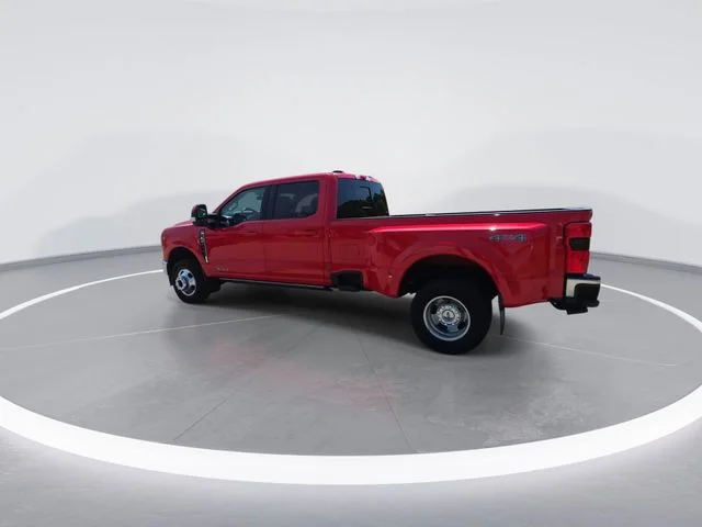 Used 2023 Red Ford Lariat image 6