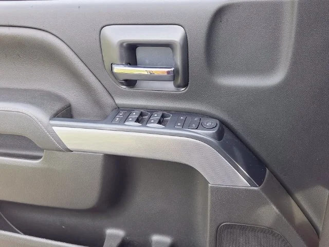 Used 2018 Red Chevrolet LT image 29