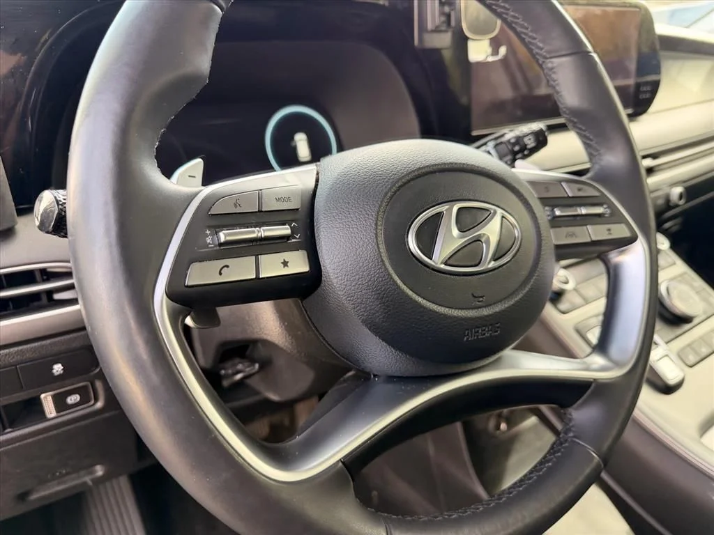 Used 2024 Gray Hyundai SEL image 28