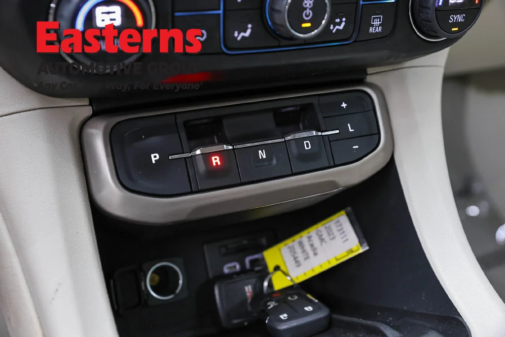 Used 2023 White GMC Denali image 14