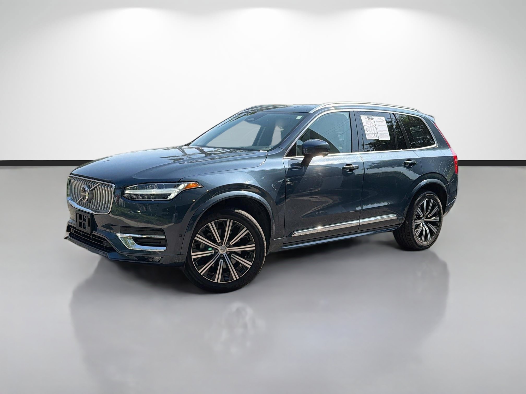 Used 2023 Thunder Gray Metallic Volvo Plus image 1