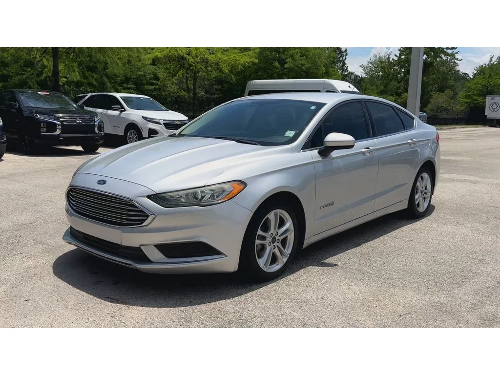 Certified Used 2018 Ingot Silver Metallic Ford SE image 4