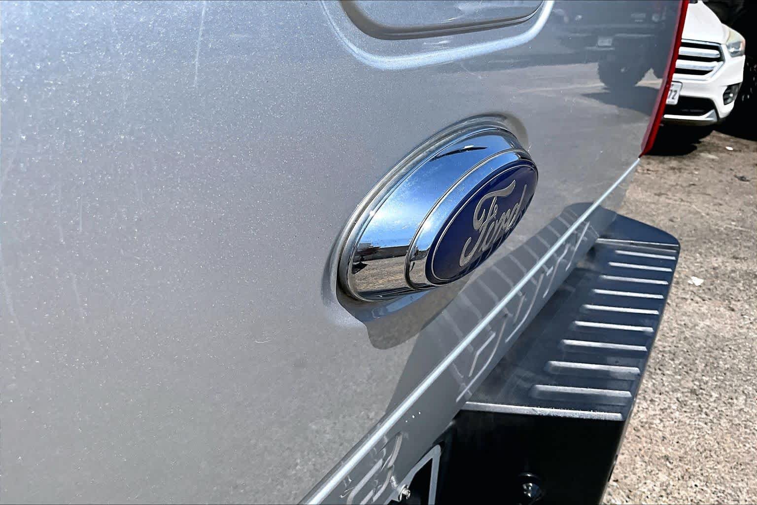 Used 2016 Ingot Silver Metallic Ford Lariat image 33