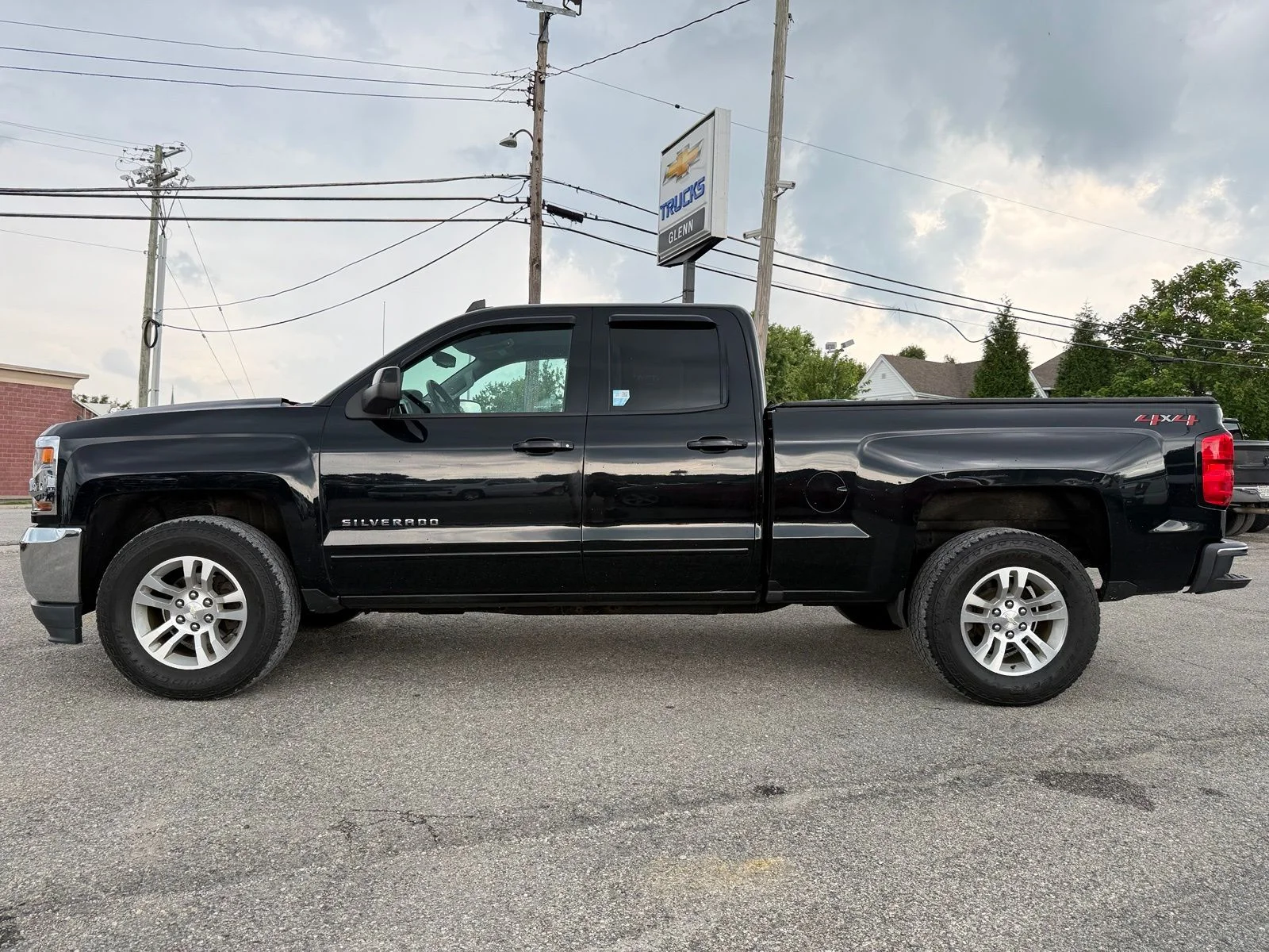 Used 2018 Black Chevrolet LT image 3