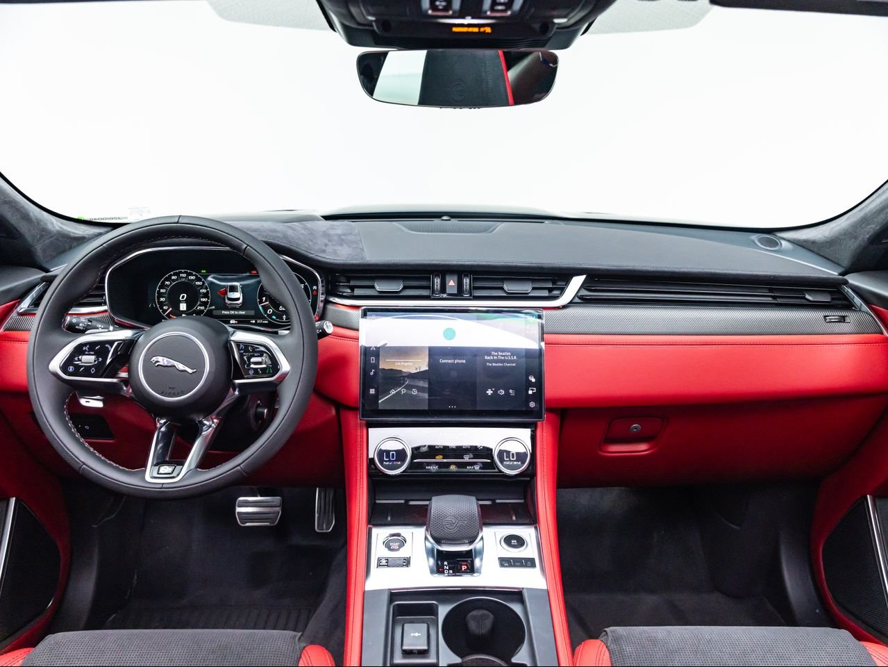 2026 Jaguar F-Pace SVR - Photo 20