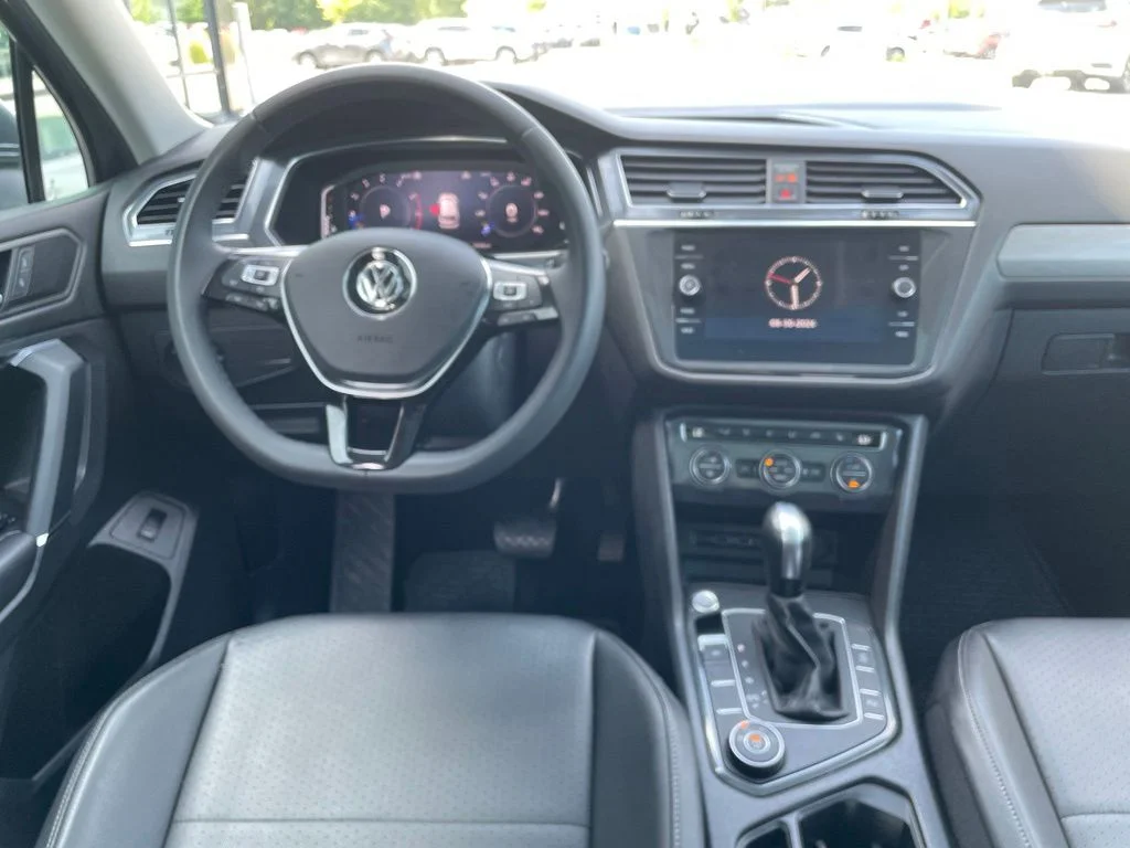 Used 2020 Gray Volkswagen  image 18