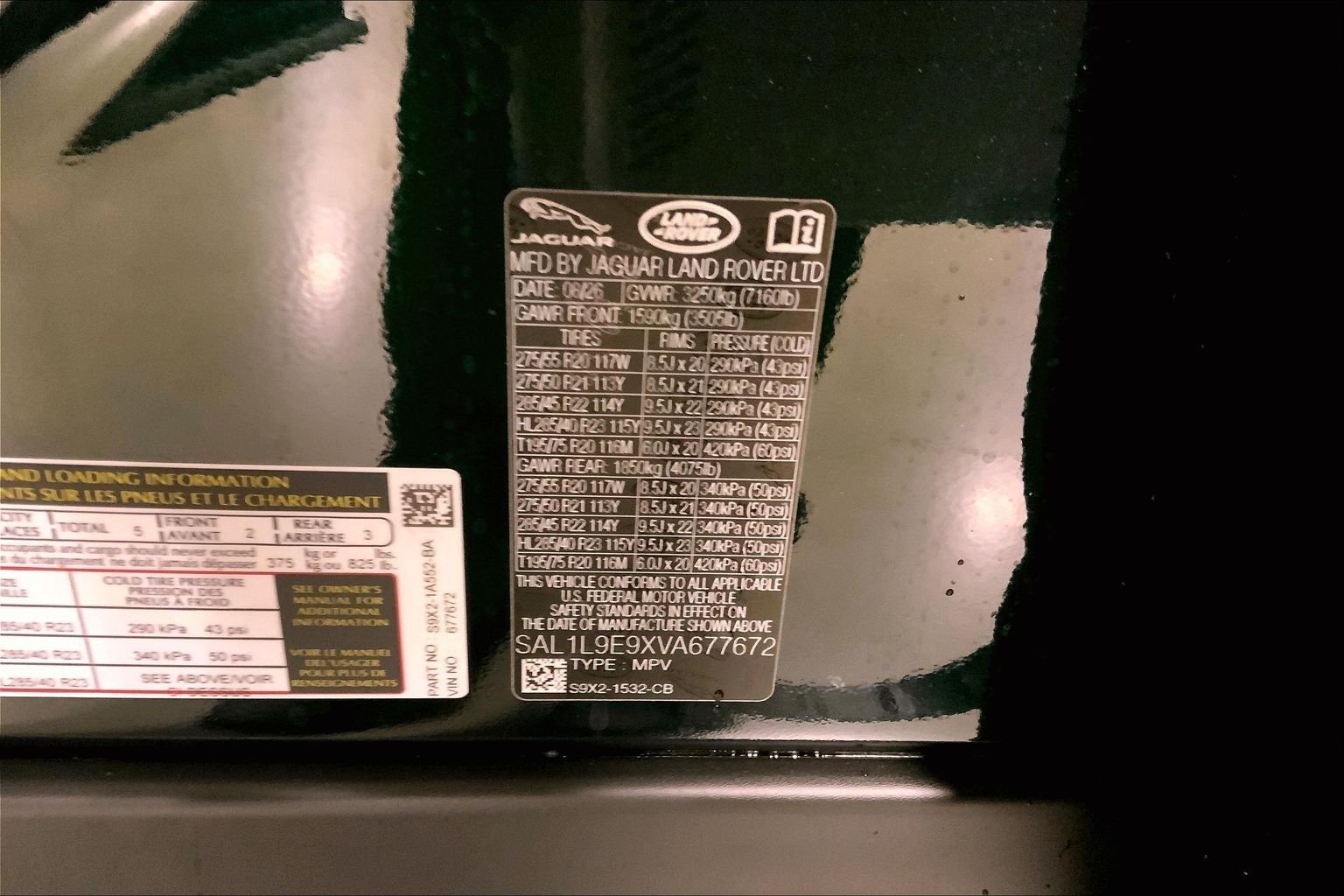 New 2027 British Racing Green Land Rover  Dynamic SE P530 image 18