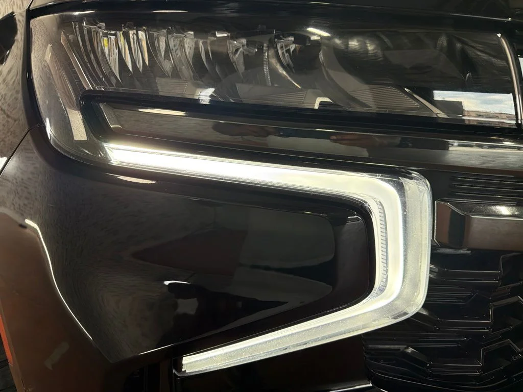 Used 2021 Black Chevrolet Z71 image 10