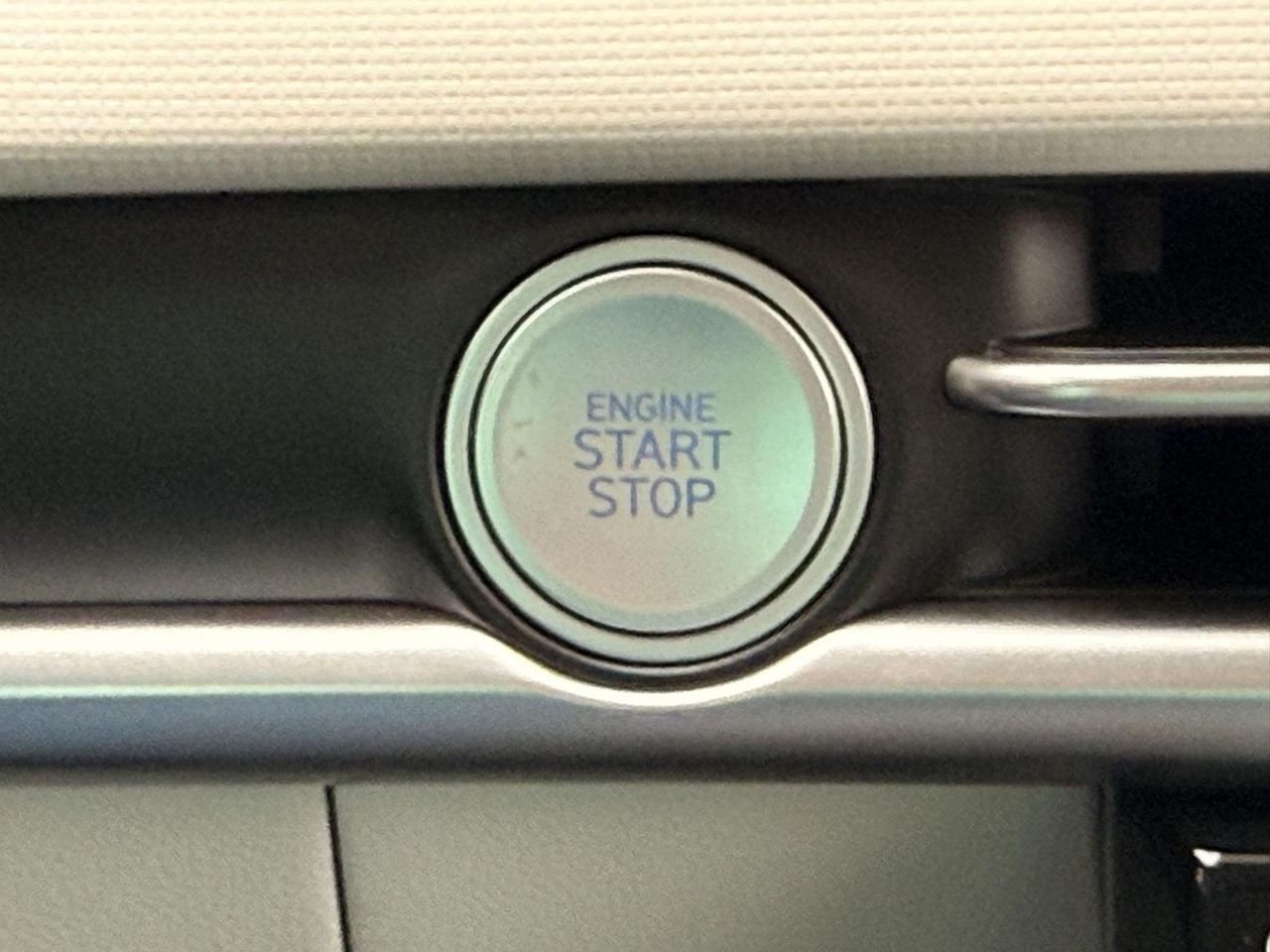 New 2026 Ecotronic Gray Hyundai SEL FWD image 31