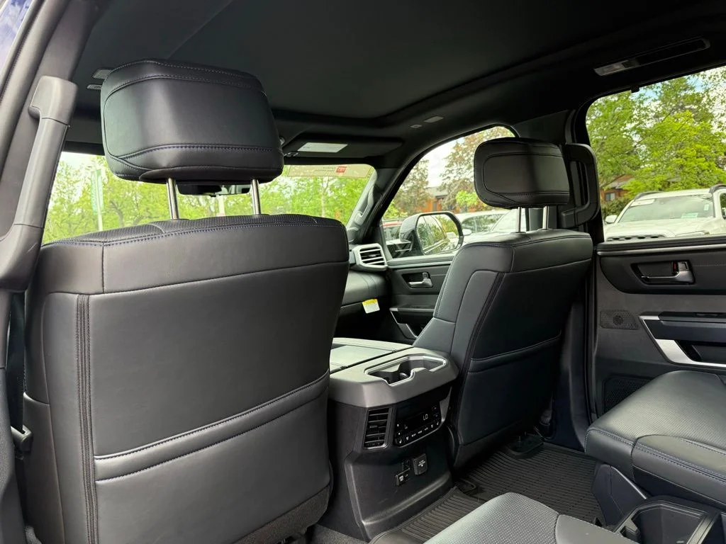 Certified Used 2025  Toyota Platinum image 17