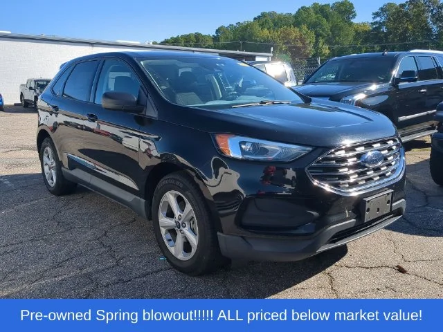 Used 2020 Black Ford SE image 6