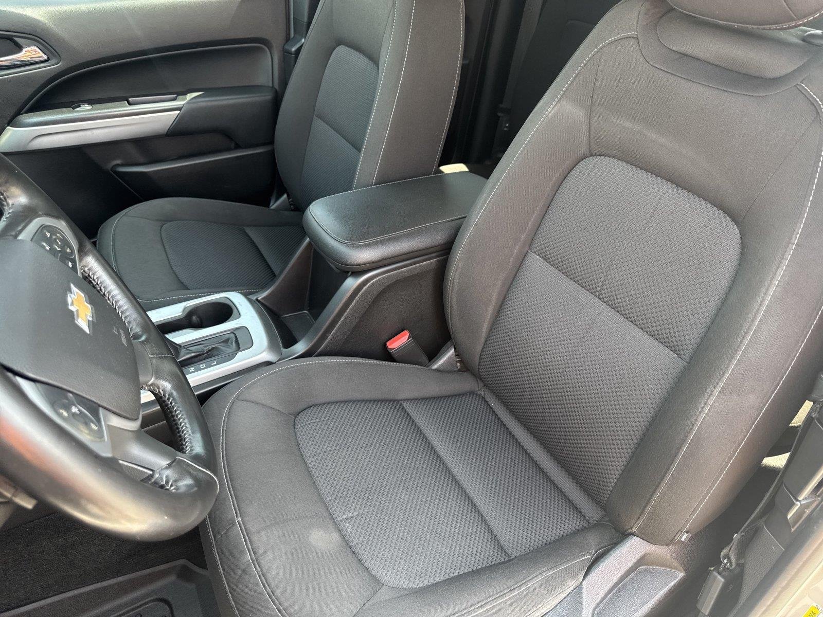 Used 2018 SILVER ICE METALLIC Chevrolet 2WD LT image 11