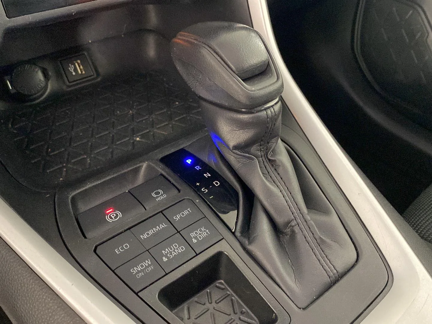 Used 2024 Magnetic Gray Metallic Toyota LE image 22