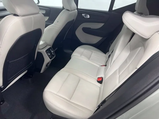 Used 2023 Green Volvo Ultimate image 11
