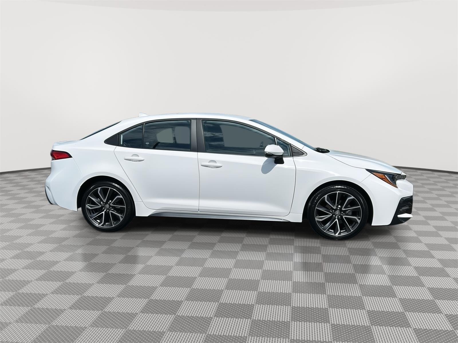 Used 2022 Toyota Corolla SE with VIN 5YFS4MCEXNP121224 for sale in Kansas City