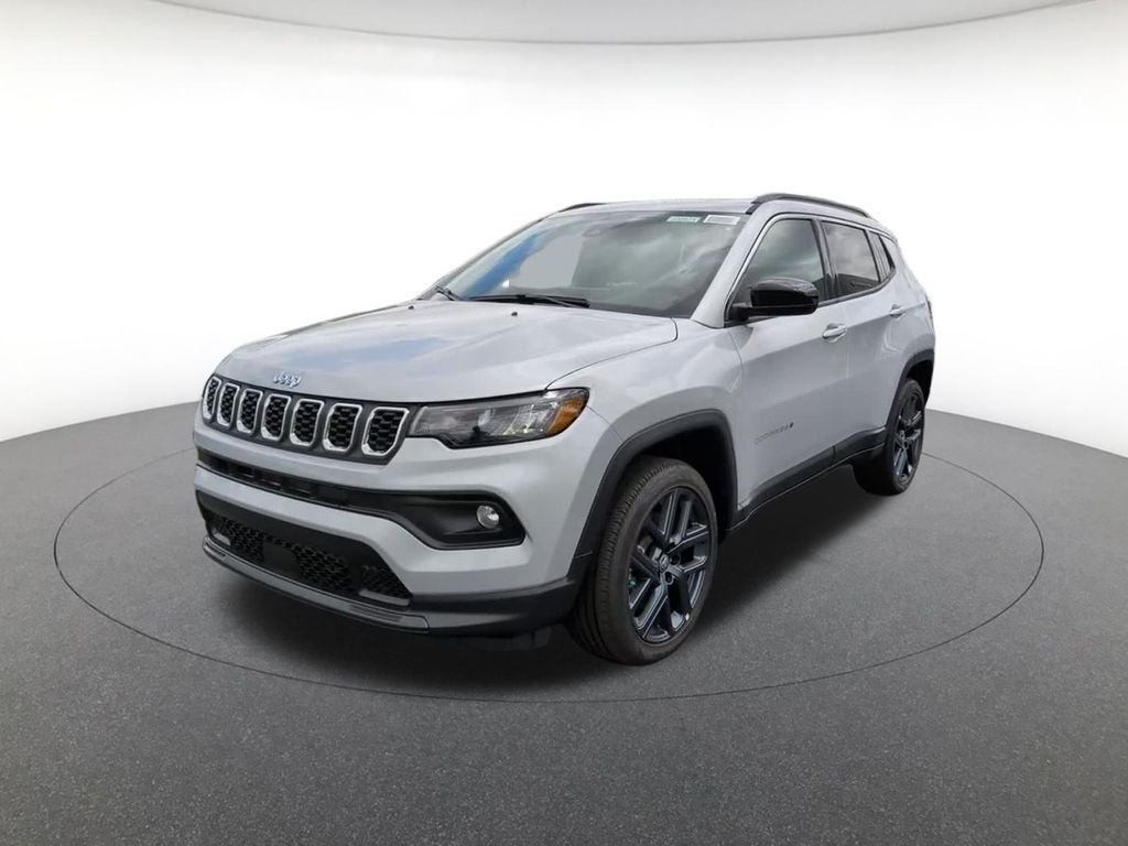 New 2026 Silver Zynith Metallic Clearcoat Jeep Altitude Special Edition image 12