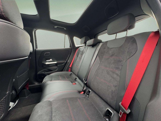 2026 Mercedes-Benz GLA AMG GLA 35 - Photo 21