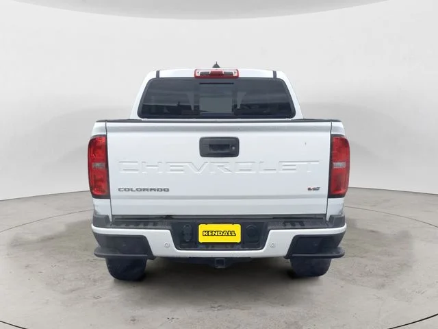 Used 2022 White Chevrolet Z71 image 3