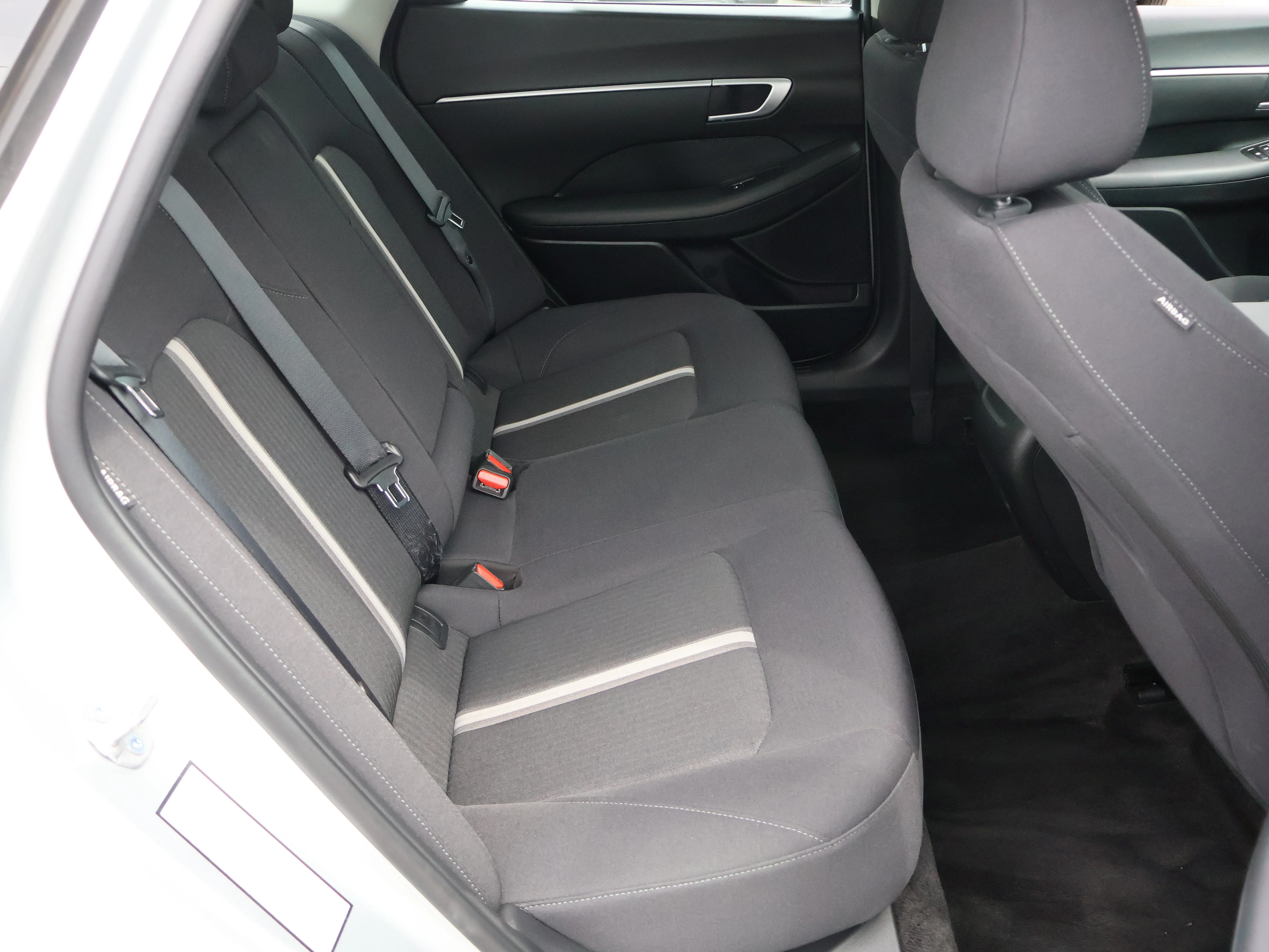 Used 2025 Aero Silver Hyundai SEL image 12