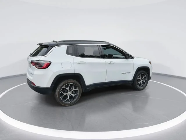Used 2024 White Jeep Limited image 9