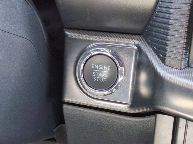 Used 2024 Gray Ford Lariat image 27