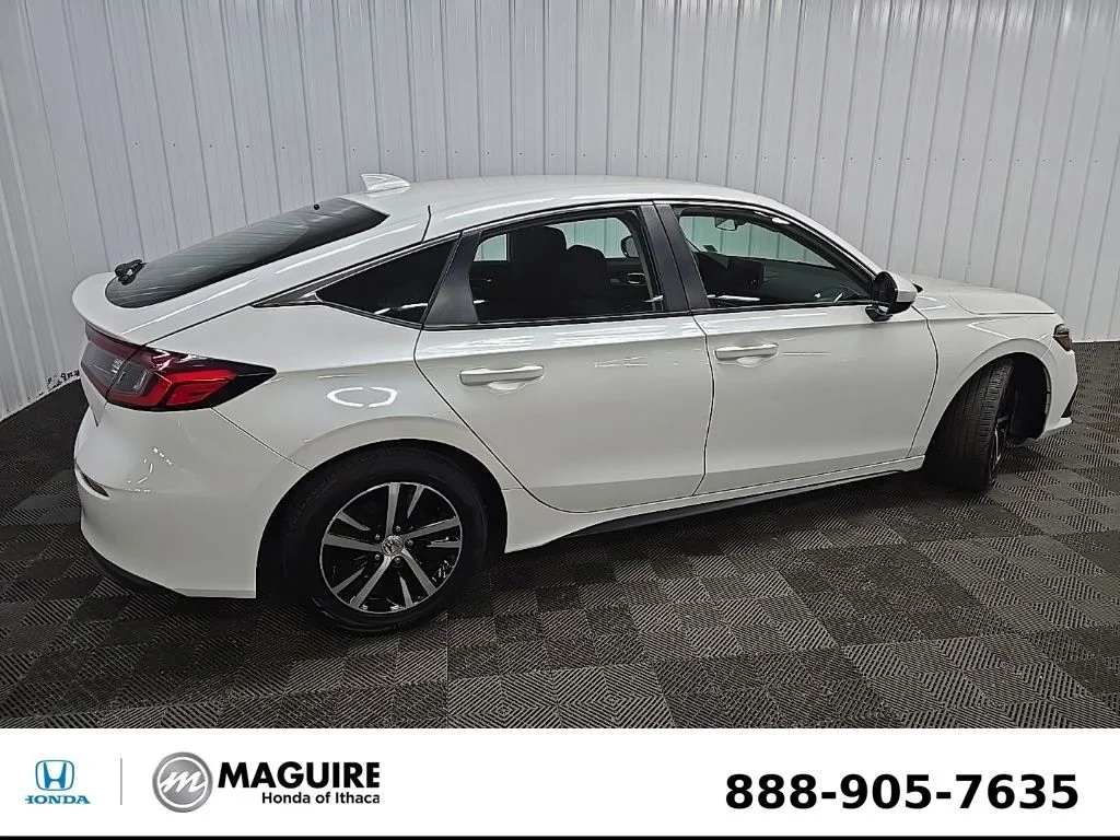 Used 2023 White Honda LX image 3