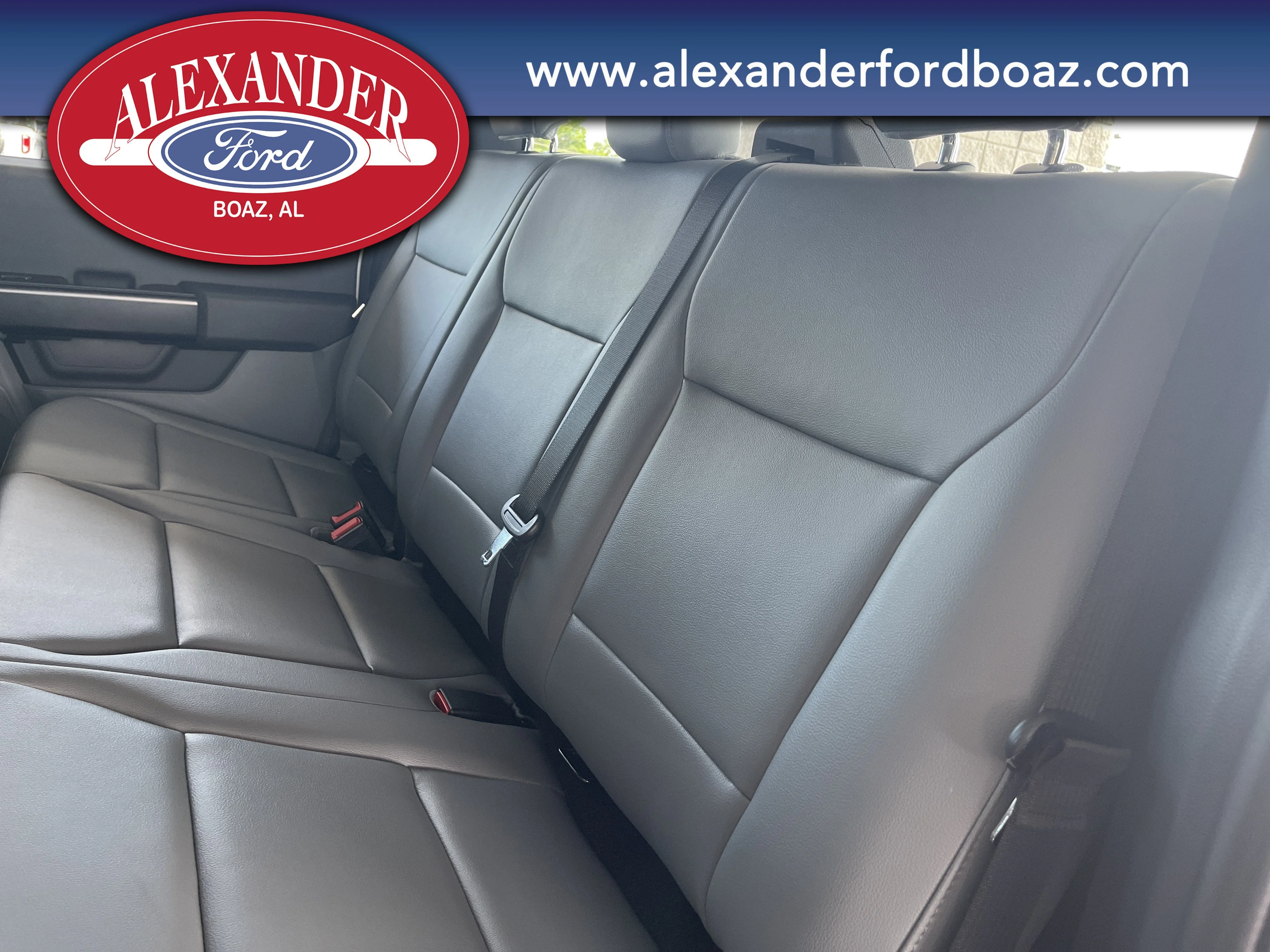 New 2026 Oxford White Ford XL image 14