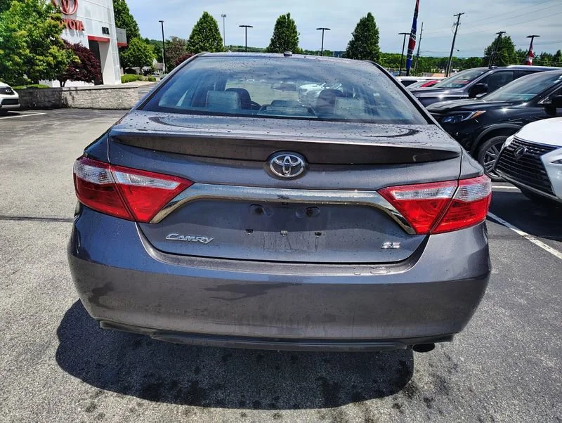 Used 2017 Gray Toyota SE image 5